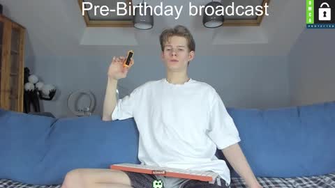 Snapshot of tim_milll chatting on February 18, 6:04 pm Tim online show from February 18, 6:04 pm