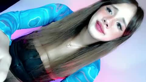 Snapshot of timea_slut69xx chatting on January 10, 11:33 am Happy Birthday To Me online show from January 10, 11:33 am