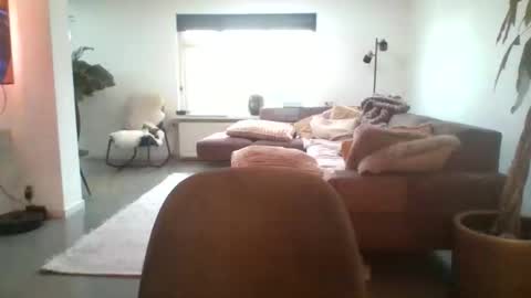 times20 online show from March 6, 7:07 am