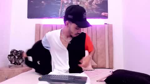 Evans  online show from January 8, 4:07 am