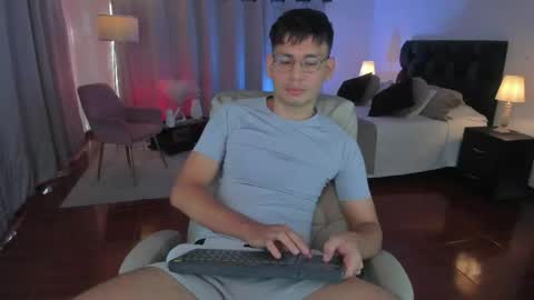 timi  jones online show from April 20, 12:41 pm