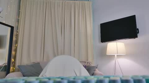 tinasiner online show from February 24, 2:53 pm