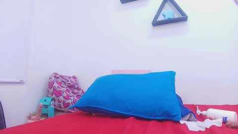 tinkerbell online show from September 18, 7:40 pm