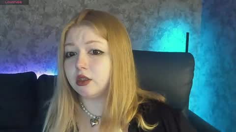 TinkerrBelll online show from March 31, 1:00 pm