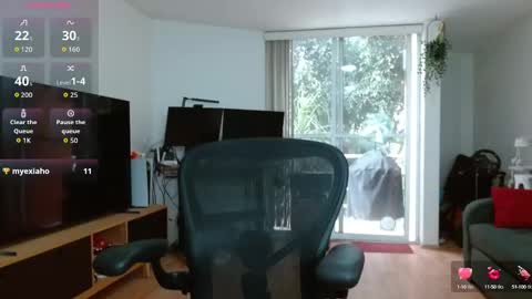 Tiny Caroline online show from October 2, 10:41 pm