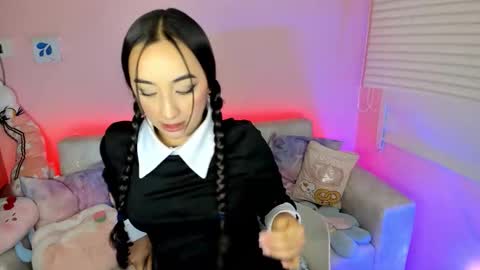 tiny_cora online show from March 27, 5:03 pm