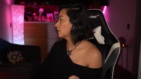 Snapshot of tiny_panther chatting on March 12, 1:36 am Ana Molly online show from March 12, 1:36 am