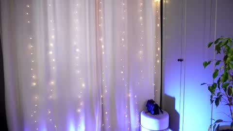 Annie online show from February 14, 7:22 am