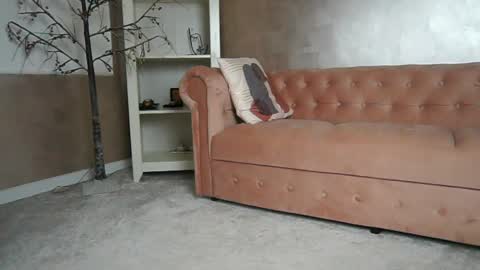 TinyCassi online show from May 20, 5:37 am