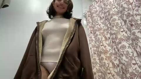 tinyhairycherry online show from August 6, 6:39 pm