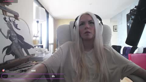 stage Kylie Sinner  brand CLITBAIT online show from April 1, 1:41 pm