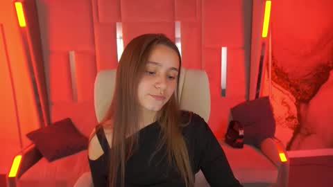 tinynataliee online show from November 25, 7:29 am