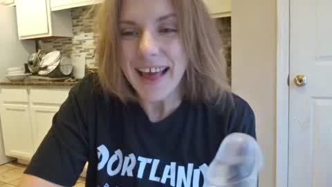 Snapshot of tinywithtiddies chatting on October 25, 1:55 pm tinywithtiddies online show from October 25, 1:55 pm