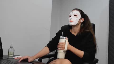 Tinks online show from February 5, 7:01 am