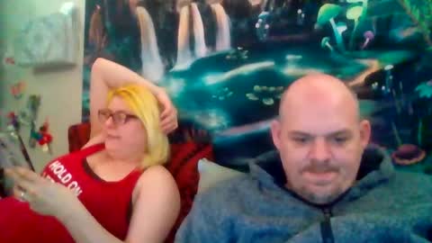 tipthekittenxo online show from February 7, 12:13 am