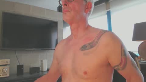 Snapshot of tirexxx_x chatting on September 11, 3:13 pm tirexxx_x online show from September 11, 3:13 pm
