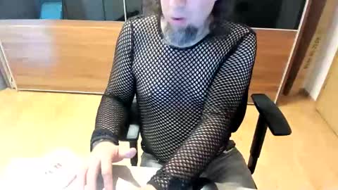 Tirolerboy27 online show from May 28, 7:06 am
