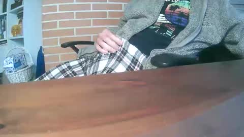 tisis80 online show from November 9, 9:13 am