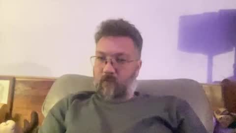 Snapshot of tmosmun chatting on December 31, 1:47 am Tim online show from December 31, 1:47 am