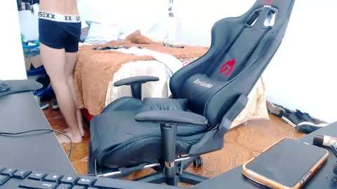 David online show from April 18, 7:40 pm