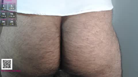 Snapshot of toaster1993 chatting on October 4, 5:44 pm Leonel online show from October 4, 5:44 pm