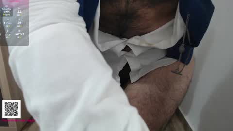 Snapshot of toaster1993 chatting on September 15, 6:09 pm Leonel online show from September 15, 6:09 pm