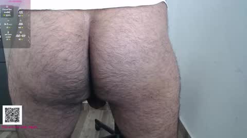 Snapshot of toaster1993 chatting on September 23, 2:11 pm Leonel online show from September 23, 2:11 pm