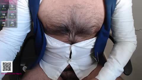 Snapshot of toaster1993 chatting on February 9, 2:07 pm Leonel online show from February 9, 2:07 pm