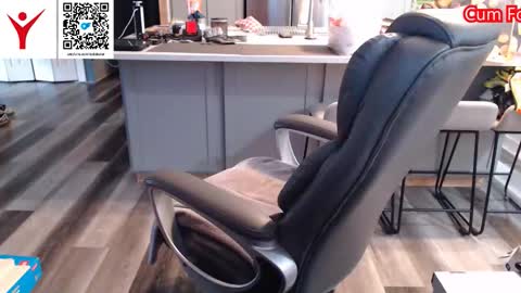 Todd Bator online show from February 22, 8:33 pm