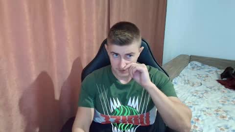 todhorny987 online show from March 3, 10:22 am