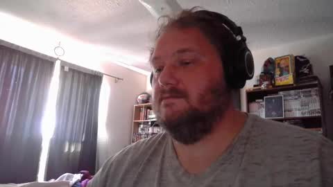 Toede online show from September 18, 6:12 pm