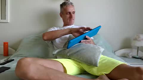 Snapshot of toffmen chatting on September 27, 6:33 am Daniel Bisexual uncut 20cm online show from September 27, 6:33 am