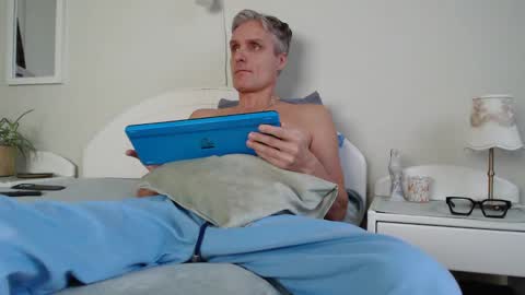 Snapshot of toffmen chatting on December 2, 7:08 am Daniel Bisexual uncut 20cm online show from December 2, 7:08 am