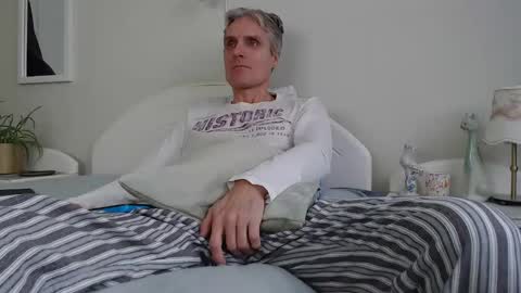 Snapshot of toffmen chatting on December 24, 8:44 am Daniel Bisexual uncut 20cm online show from December 24, 8:44 am