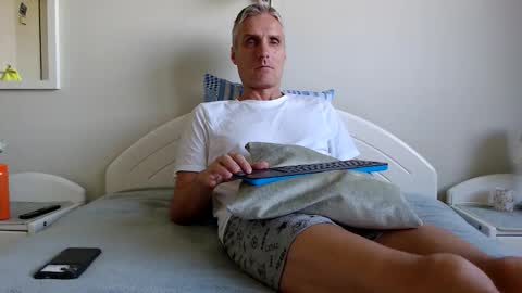 Snapshot of toffmen chatting on September 28, 6:44 am Daniel Bisexual uncut 20cm online show from September 28, 6:44 am