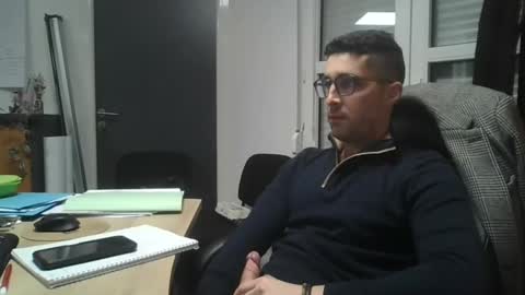 toinouillou9813 online show from January 16, 6:16 pm