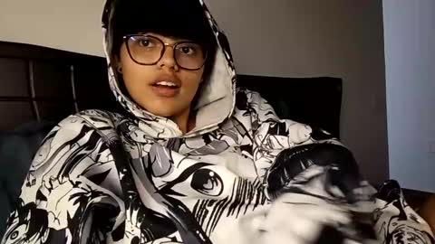 Snapshot of tokyo_uwu chatting on December 28, 11:09 am sofi 3 online show from December 28, 11:09 am