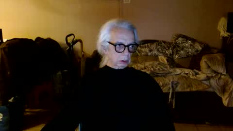 tom112292014 online show from April 13, 1:54 am