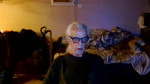 tom112292014 online show from May 20, 3:03 am