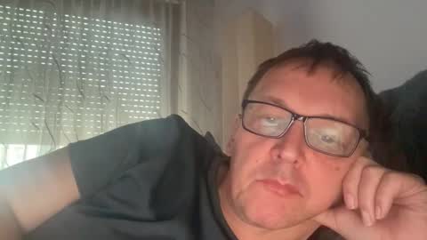 Tom online show from February 10, 3:59 pm