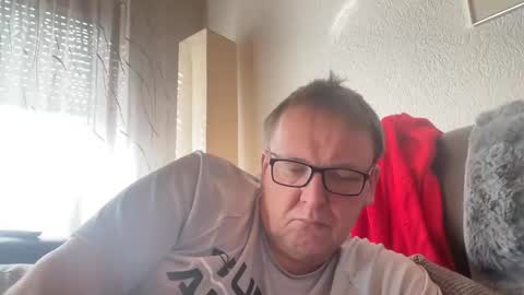 Tom online show from March 7, 10:02 am