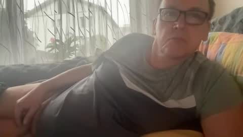 Tom online show from October 17, 2:54 pm