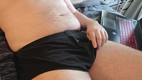 tom_2527 online show from January 13, 8:05 pm