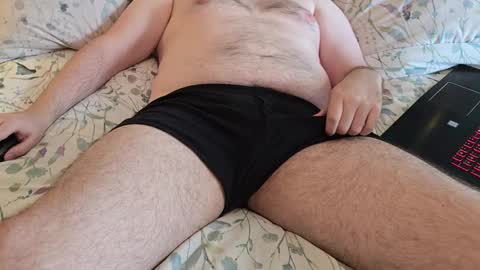 tom_2527 online show from October 2, 4:06 pm