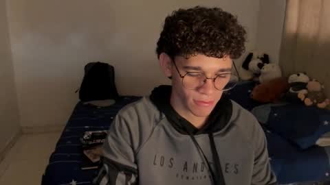 Tom Blue online show from October 27, 4:29 pm