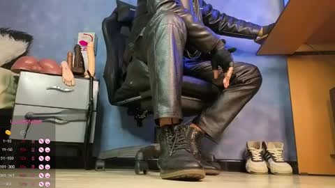 Tom online show from April 16, 12:27 pm