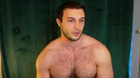 Tom online show from April 7, 4:31 pm