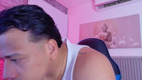 Tom muscle1 online show from March 31, 12:16 pm