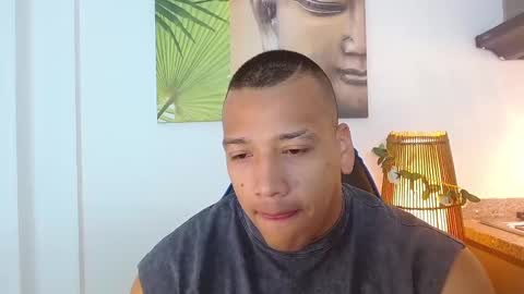 Tom muscle1 online show from March 7, 11:18 am