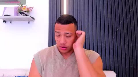 Tom muscle1 online show from October 9, 12:10 pm